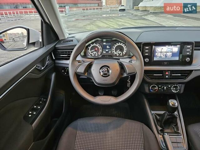 Білий Шкода KAMIQ, об'ємом двигуна 1.6 л та пробігом 52 тис. км за 18800 $, фото 49 на Automoto.ua