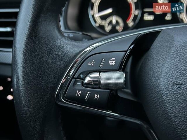 Белый Шкода KAMIQ, объемом двигателя 1.6 л и пробегом 62 тыс. км за 16500 $, фото 35 на Automoto.ua