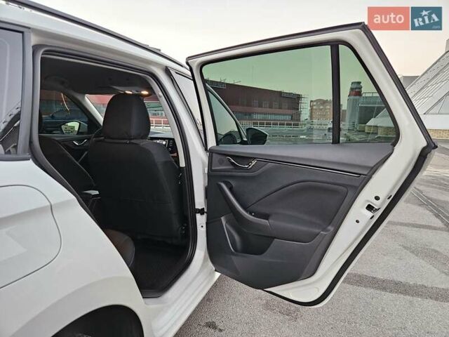 Білий Шкода KAMIQ, об'ємом двигуна 1.6 л та пробігом 52 тис. км за 18800 $, фото 35 на Automoto.ua