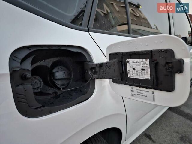 Білий Шкода KAMIQ, об'ємом двигуна 1.6 л та пробігом 52 тис. км за 18800 $, фото 84 на Automoto.ua