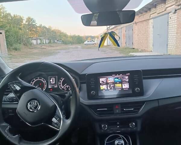 Белый Шкода KAMIQ, объемом двигателя 1.6 л и пробегом 11 тыс. км за 21368 $, фото 1 на Automoto.ua