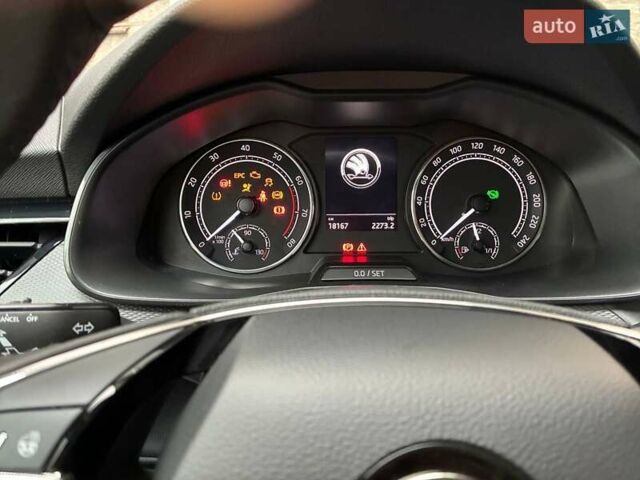 Белый Шкода KAMIQ, объемом двигателя 1.6 л и пробегом 18 тыс. км за 21000 $, фото 8 на Automoto.ua