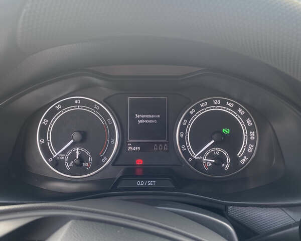 Белый Шкода KAMIQ, объемом двигателя 1.6 л и пробегом 38 тыс. км за 23000 $, фото 15 на Automoto.ua