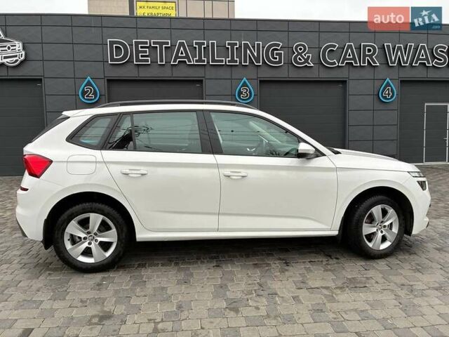 Белый Шкода KAMIQ, объемом двигателя 1.6 л и пробегом 18 тыс. км за 21000 $, фото 2 на Automoto.ua