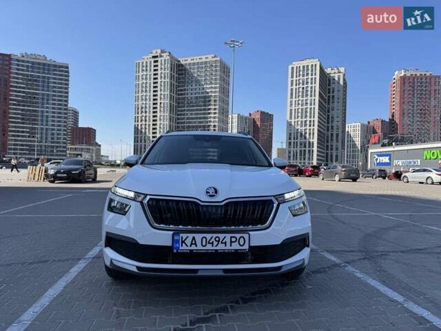 Белый Шкода KAMIQ, объемом двигателя 1.6 л и пробегом 15 тыс. км за 22500 $, фото 3 на Automoto.ua