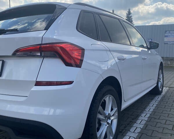 Белый Шкода KAMIQ, объемом двигателя 1.6 л и пробегом 38 тыс. км за 23000 $, фото 1 на Automoto.ua