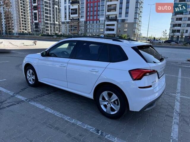 Белый Шкода KAMIQ, объемом двигателя 1.6 л и пробегом 15 тыс. км за 22500 $, фото 5 на Automoto.ua