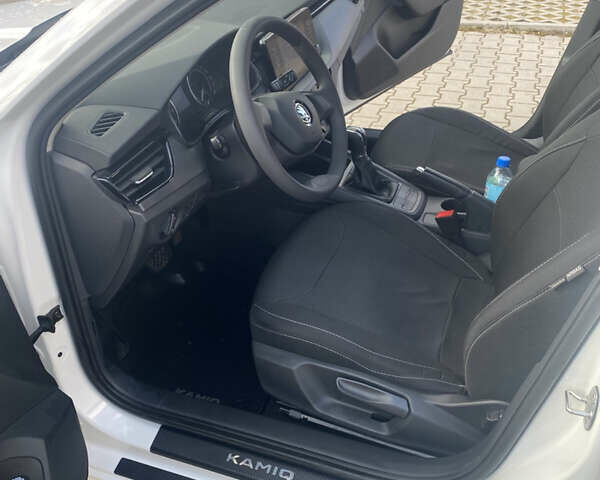 Белый Шкода KAMIQ, объемом двигателя 1.6 л и пробегом 38 тыс. км за 23000 $, фото 18 на Automoto.ua