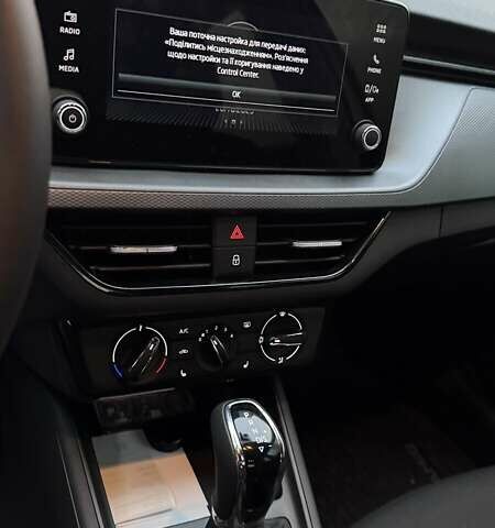 Шкода KAMIQ 2024 у Кременчуге на Automoto.ua Білий Шкода KAMIQ, об'ємом двигуна 1 л та пробігом 15 тис. км за 21000 $, фото 4 на Automoto.ua