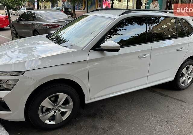 Шкода KAMIQ 2024 у Кременчуге на Automoto.ua Білий Шкода KAMIQ, об'ємом двигуна 1 л та пробігом 15 тис. км за 21000 $, фото 1 на Automoto.ua