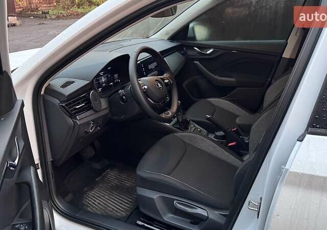 Шкода KAMIQ 2024 у Кременчуге на Automoto.ua Білий Шкода KAMIQ, об'ємом двигуна 1 л та пробігом 15 тис. км за 21000 $, фото 3 на Automoto.ua