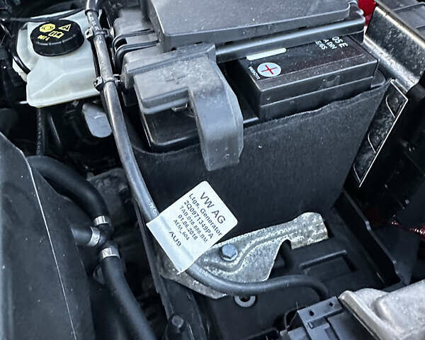 Червоний Шкода KAMIQ, об'ємом двигуна 1.6 л та пробігом 60 тис. км за 19900 $, фото 27 на Automoto.ua