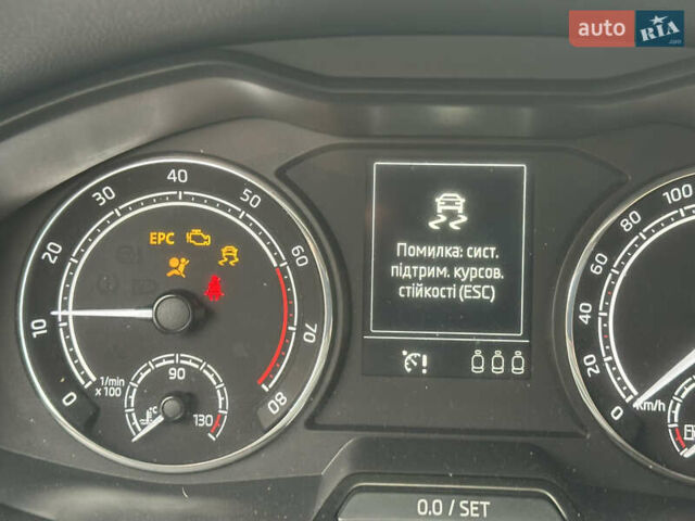 Червоний Шкода KAMIQ, об'ємом двигуна 1.5 л та пробігом 36 тис. км за 13800 $, фото 12 на Automoto.ua