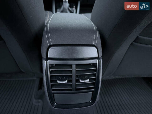 Шкода KAMIQ, об'ємом двигуна 1.6 л та пробігом 60 тис. км за 19350 $, фото 27 на Automoto.ua