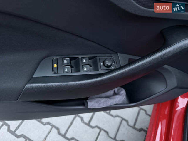 Шкода KAMIQ, об'ємом двигуна 1.6 л та пробігом 60 тис. км за 19350 $, фото 25 на Automoto.ua