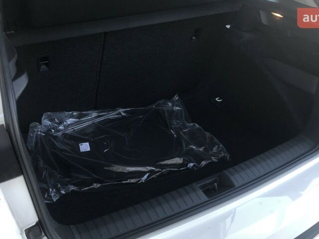 Шкода KAMIQ, об'ємом двигуна 1 л та пробігом 0 тис. км за 22395 $, фото 10 на Automoto.ua