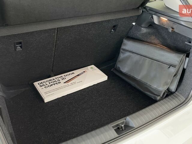 купить новое авто Шкода KAMIQ 2024 года от официального дилера Автоцентр ТОВ "ЕКСПРЕС АВТО" Шкода фото