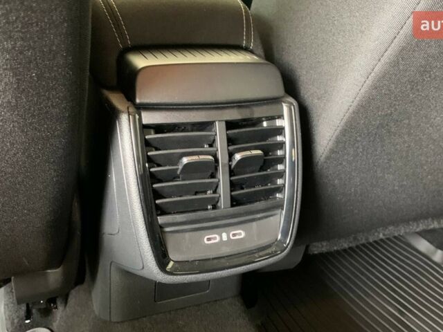 Шкода KAMIQ, об'ємом двигуна 1 л та пробігом 0 тис. км за 21639 $, фото 27 на Automoto.ua