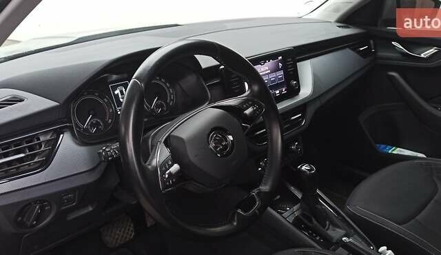 Серый Шкода KAMIQ, объемом двигателя 1.6 л и пробегом 80 тыс. км за 19300 $, фото 19 на Automoto.ua