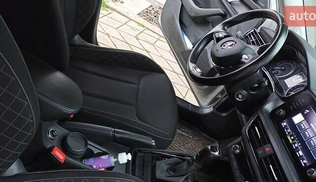 Серый Шкода KAMIQ, объемом двигателя 1.6 л и пробегом 80 тыс. км за 19300 $, фото 9 на Automoto.ua