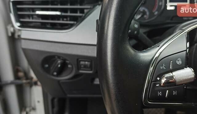 Серый Шкода KAMIQ, объемом двигателя 1.6 л и пробегом 80 тыс. км за 19300 $, фото 13 на Automoto.ua