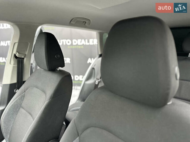 Серый Шкода KAMIQ, объемом двигателя 1.6 л и пробегом 56 тыс. км за 17800 $, фото 44 на Automoto.ua