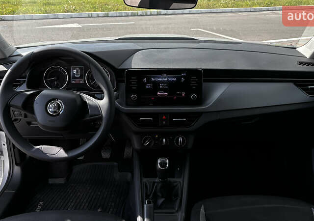 Сірий Шкода KAMIQ, об'ємом двигуна 1.6 л та пробігом 56 тис. км за 19000 $, фото 7 на Automoto.ua