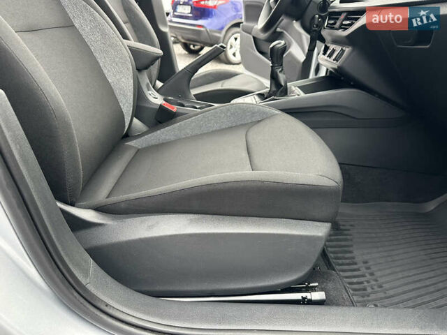 Серый Шкода KAMIQ, объемом двигателя 1.6 л и пробегом 56 тыс. км за 17800 $, фото 61 на Automoto.ua