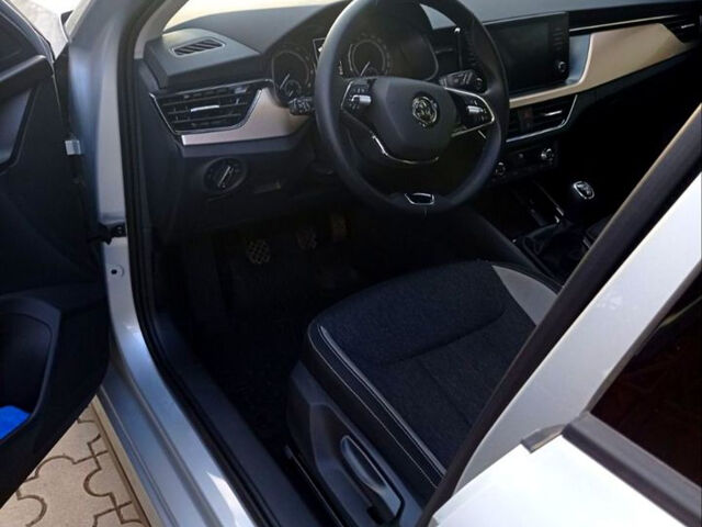 Серый Шкода KAMIQ, объемом двигателя 1.6 л и пробегом 8 тыс. км за 23000 $, фото 3 на Automoto.ua