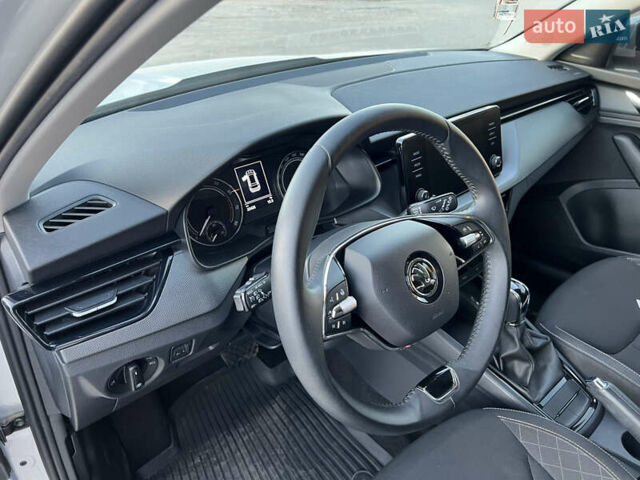 Серый Шкода KAMIQ, объемом двигателя 1.6 л и пробегом 22 тыс. км за 22650 $, фото 4 на Automoto.ua