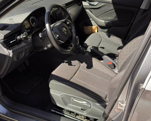 Серый Шкода KAMIQ, объемом двигателя 1.6 л и пробегом 14 тыс. км за 23300 $, фото 9 на Automoto.ua