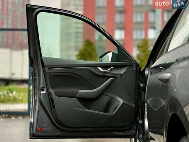 Серый Шкода KAMIQ, объемом двигателя 1.6 л и пробегом 6 тыс. км за 21800 $, фото 17 на Automoto.ua