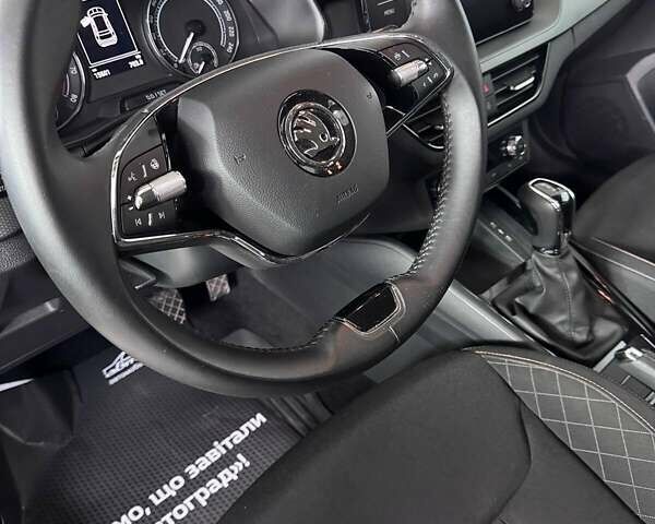 Серый Шкода KAMIQ, объемом двигателя 1.6 л и пробегом 15 тыс. км за 20900 $, фото 3 на Automoto.ua