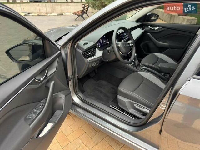 Серый Шкода KAMIQ, объемом двигателя 1 л и пробегом 2 тыс. км за 23783 $, фото 13 на Automoto.ua