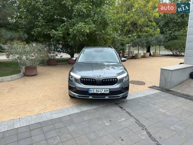 Серый Шкода KAMIQ, объемом двигателя 1 л и пробегом 2 тыс. км за 23783 $, фото 5 на Automoto.ua