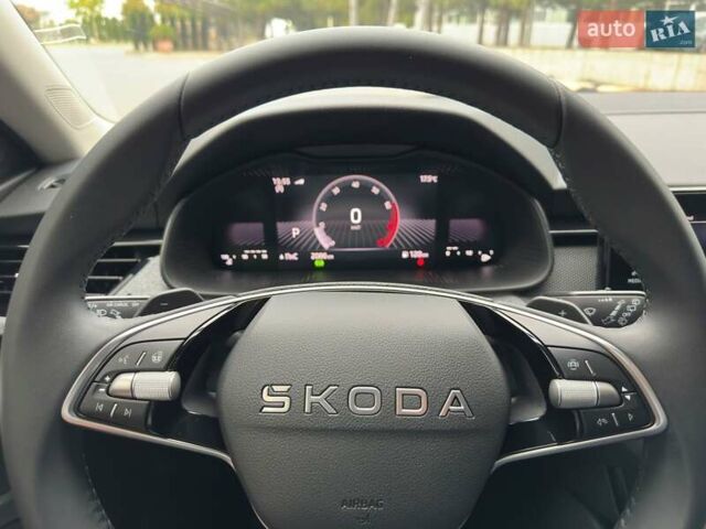 Серый Шкода KAMIQ, объемом двигателя 1 л и пробегом 2 тыс. км за 23783 $, фото 4 на Automoto.ua