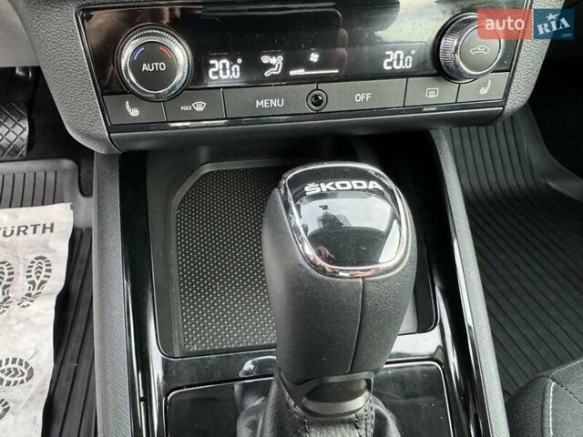 Синий Шкода KAMIQ, объемом двигателя 1.6 л и пробегом 56 тыс. км за 19500 $, фото 54 на Automoto.ua