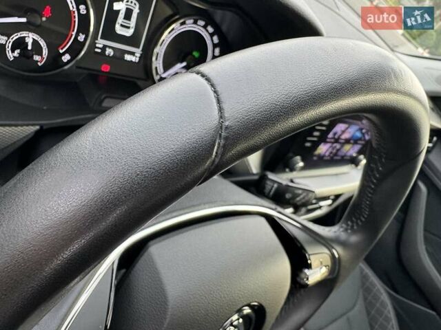 Синий Шкода KAMIQ, объемом двигателя 1.6 л и пробегом 56 тыс. км за 19500 $, фото 59 на Automoto.ua