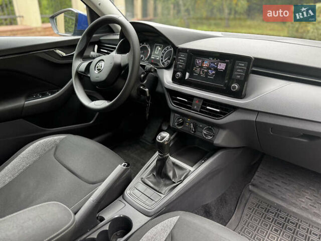 Синий Шкода KAMIQ, объемом двигателя 1.6 л и пробегом 150 тыс. км за 11900 $, фото 15 на Automoto.ua