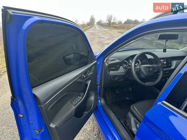 Синий Шкода KAMIQ, объемом двигателя 1.6 л и пробегом 231 тыс. км за 10800 $, фото 5 на Automoto.ua