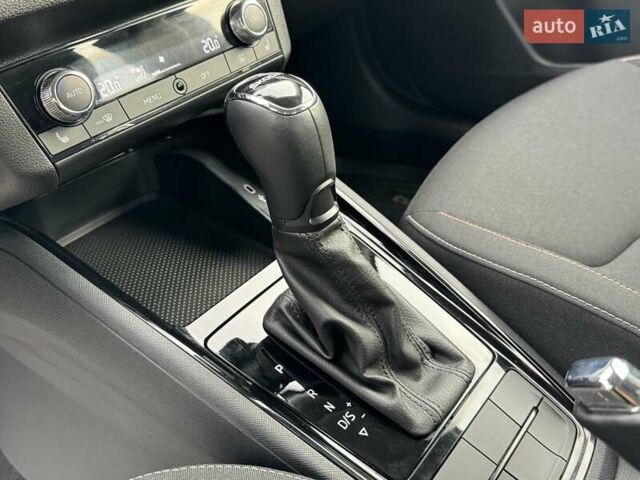 Синий Шкода KAMIQ, объемом двигателя 1.6 л и пробегом 56 тыс. км за 19500 $, фото 50 на Automoto.ua