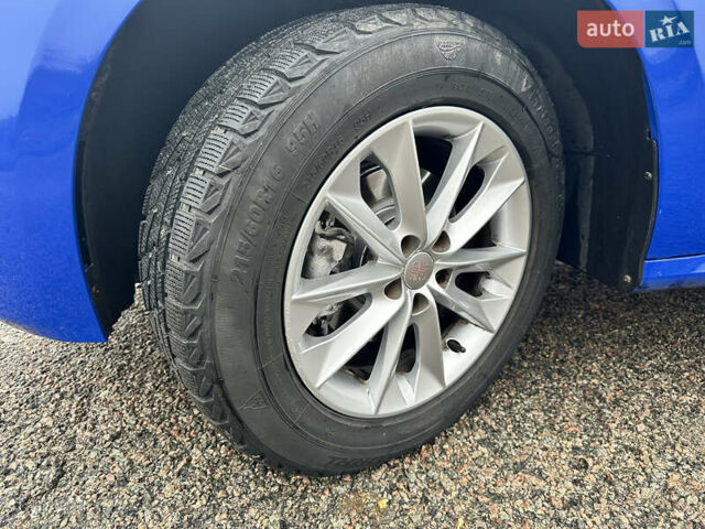 Синий Шкода KAMIQ, объемом двигателя 1.6 л и пробегом 231 тыс. км за 10800 $, фото 4 на Automoto.ua