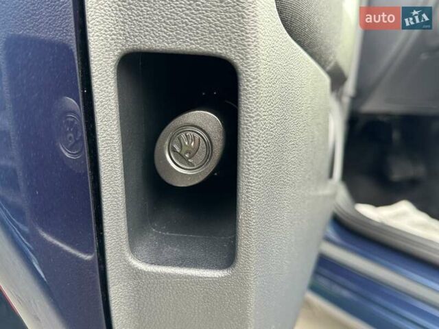 Синий Шкода KAMIQ, объемом двигателя 1.6 л и пробегом 56 тыс. км за 19500 $, фото 81 на Automoto.ua