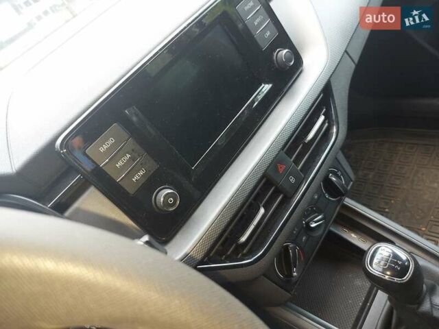 Синий Шкода KAMIQ, объемом двигателя 1.6 л и пробегом 80 тыс. км за 13888 $, фото 9 на Automoto.ua