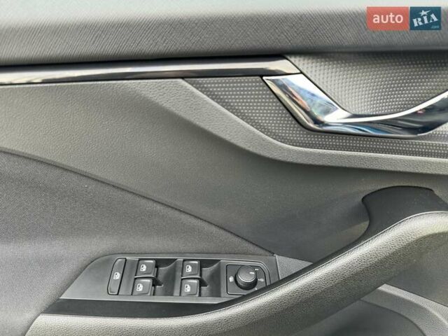 Синий Шкода KAMIQ, объемом двигателя 1.6 л и пробегом 56 тыс. км за 19500 $, фото 65 на Automoto.ua