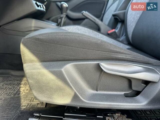 Синій Шкода KAMIQ, об'ємом двигуна 1.6 л та пробігом 219 тис. км за 10800 $, фото 15 на Automoto.ua