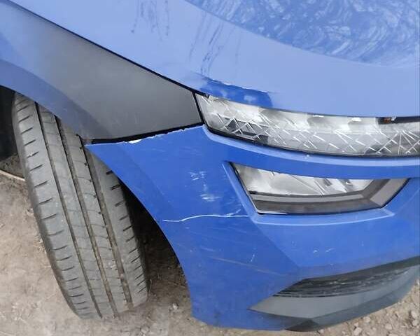Синий Шкода KAMIQ, объемом двигателя 1.6 л и пробегом 300 тыс. км за 9000 $, фото 3 на Automoto.ua