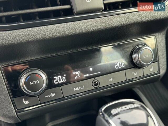 Синий Шкода KAMIQ, объемом двигателя 1.6 л и пробегом 56 тыс. км за 19500 $, фото 53 на Automoto.ua