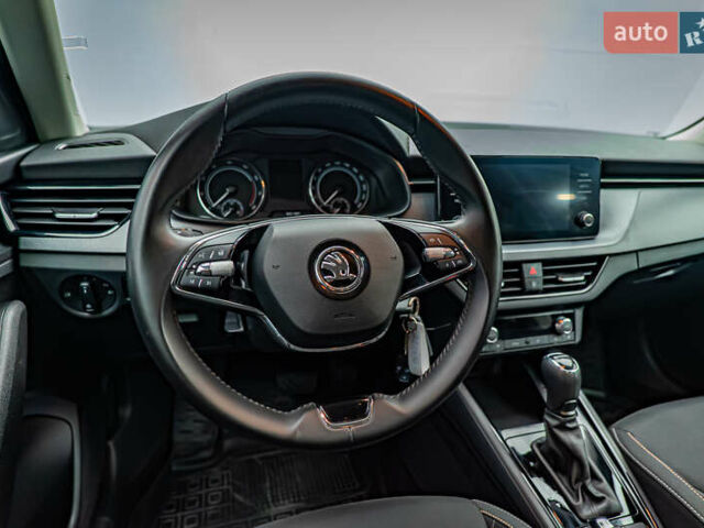 Синій Шкода KAMIQ, об'ємом двигуна 1.6 л та пробігом 24 тис. км за 18024 $, фото 12 на Automoto.ua