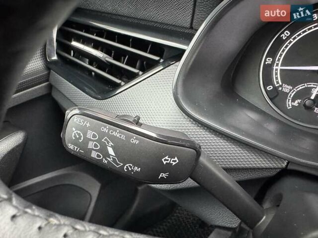 Синій Шкода KAMIQ, об'ємом двигуна 1.6 л та пробігом 25 тис. км за 20999 $, фото 44 на Automoto.ua
